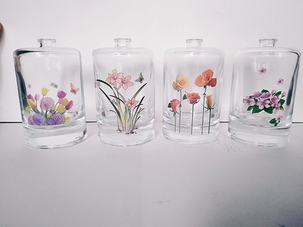  玻璃瓶花纸 